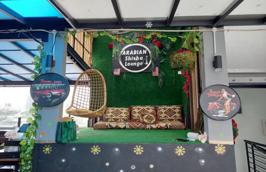 Frame Hotel-1